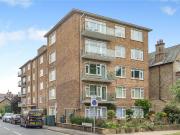 3 bedroom flat for sale