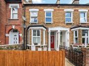 3 bedroom flat for sale