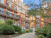 3 bedroom flat for sale