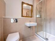 3 bedroom flat for sale