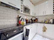 3 bedroom flat for sale