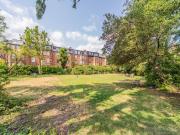 3 bedroom flat for sale