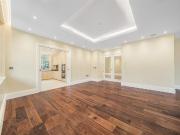 3 bedroom flat for sale