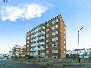 3 bedroom flat for sale