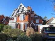 3 bedroom flat for sale