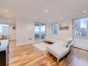 3 bedroom flat for sale