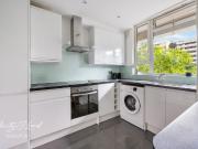 3 bedroom flat for sale