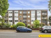 3 bedroom flat for sale