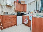 3 bedroom flat for sale