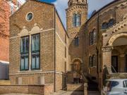 3 bedroom flat for sale
