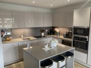 3 bedroom flat for sale