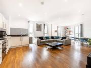 3 bedroom flat for sale
