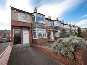 3 bedroom flat for sale