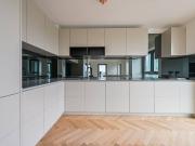 3 bedroom flat for sale