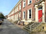 3 bedroom flat for sale