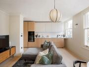 3 bedroom flat for sale