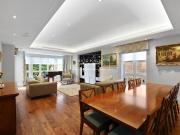 3 bedroom flat for sale