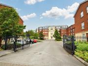 3 bedroom flat for sale