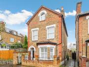 3 bedroom flat for sale