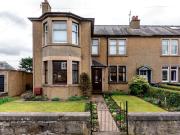 3 bedroom flat for sale