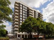 3 bedroom flat for sale