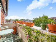 3 bedroom flat for sale