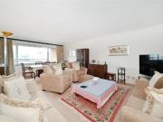 3 bedroom flat for sale