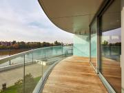 3 bedroom flat for sale