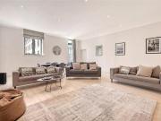 3 bedroom flat for sale