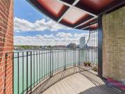 3 bedroom flat for sale in Andes Close, Southampton, SO14