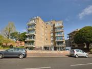 3 bedroom flat for sale in Blackwater Road, Eastbourne, BN20
