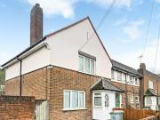 3 Bedroom Flat For Sale In Canning Town, London