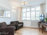 3 Bedroom Flat For Sale In Cazenove Road, Stoke Newington