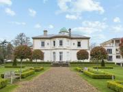 3 Bedroom Flat For Sale In Cheltenham