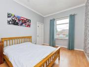 3 bedroom flat for sale in Chirnside Road, Glasgow, G52