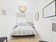 3 bedroom flat for sale in Devonshire Place, Brighton, BN2