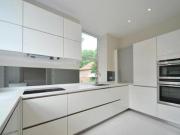 3 Bedroom Flat For Sale In East Heath Road