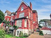 3 bedroom flat for sale in Granville Road, Eastbourne, BN20