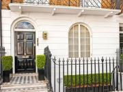 3 Bedroom Flat For Sale In Knightsbridge