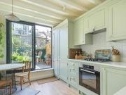 3 Bedroom Flat For Sale In London