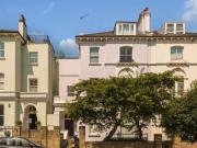 3 Bedroom Flat For Sale In London