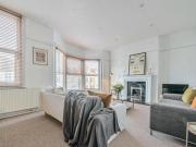 3 Bedroom Flat For Sale In London