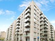3 Bedroom Flat For Sale In London