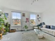 3 Bedroom Flat For Sale In London