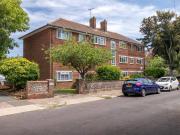 3 bedroom flat for sale in Shakespeare Road, Worthing, BN11