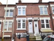 3 Bedroom Flat For Sale In Spinney Hill