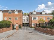3 bedroom flat for sale in Warwick Road, Solihull, West...