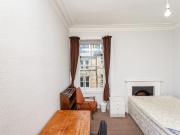 3 Bedroom Flat House to Rent