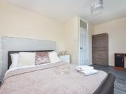 3 Bedroom Flat House to Rent