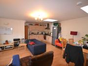 3 Bedroom Flat House to Rent